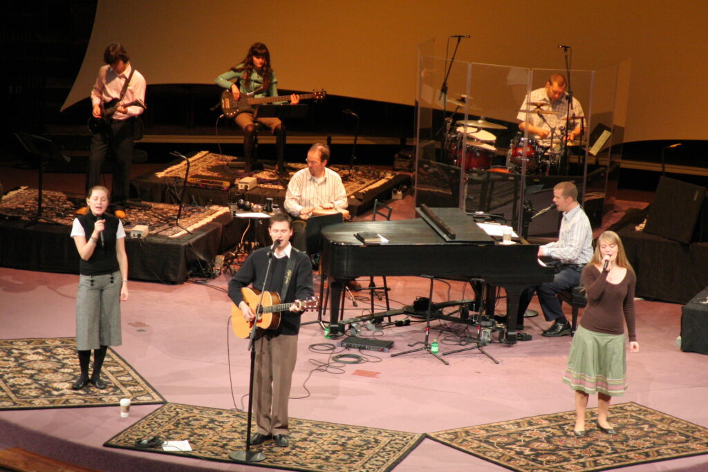 Nagranie pierwszej płyty live „Koncert nadziei”, pierwsze wyjazdy do USA